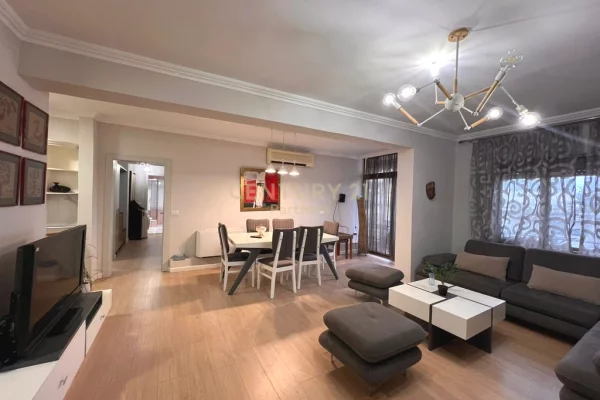 Shtepi me qera 3+1 ne Tirane - 1,100 Euro