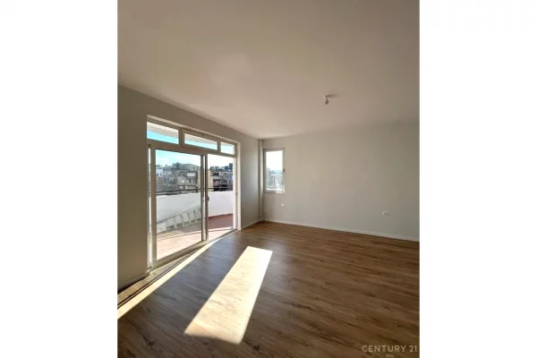 Business Property for Rent 3+1 in Tirana - 900 Euro