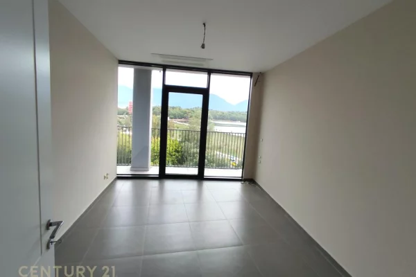JAP PER QIRA APARTAMENT 2+1+2 ME PARKIM PER ZYRA!