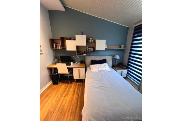 Penthouse (panoramic top floor) for rent in Tirana 3+1, Furnished