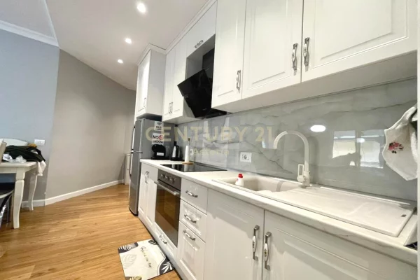 Shtepi me qera 1+1 ne Tirane - 780 Euro