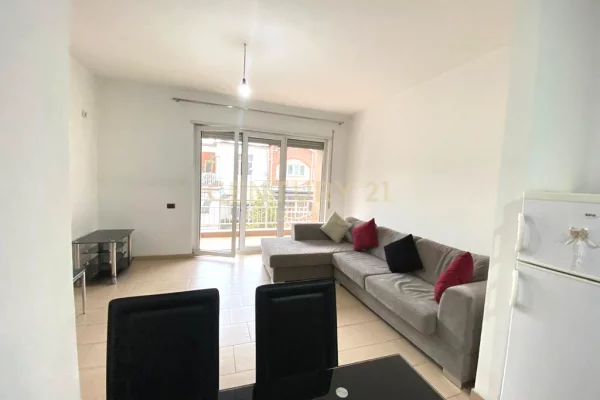 Shtepi me qera 2+1 ne Tirane - 550 Euro