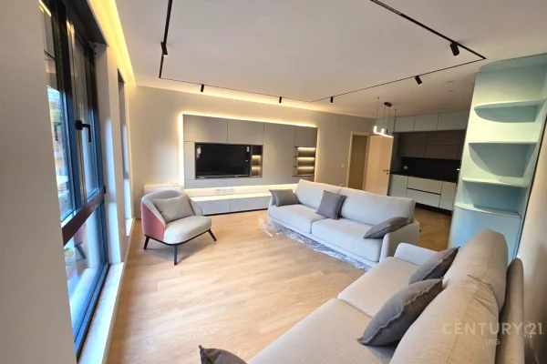 Shtepi me qera 3+1 ne Tirane - 1,500 Euro