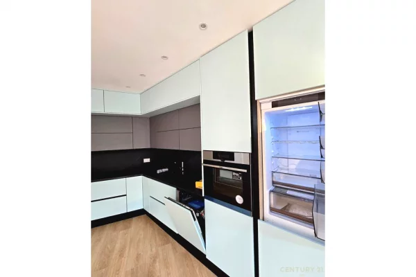 Shtepi me qera 3+1 ne Tirane - 1,500 Euro