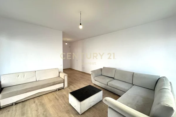Shtepi me qera 2+1 ne Tirane - 550 Euro