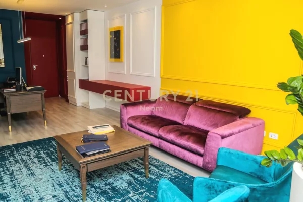 Business Property for Rent 3+1 in Tirana - 900 Euro