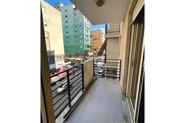 Business Property for Rent 3+1 in Tirana - 1,000 Euro