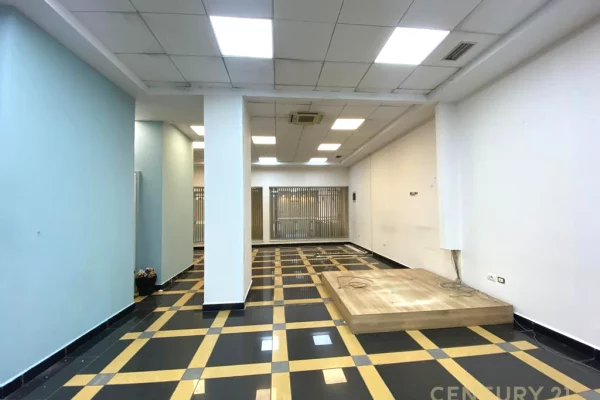 Business Property for Rent 3+1 in Tirana - 1,000 Euro
