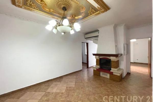 Business Property for Rent 3+1 in Tirana - 1,200 Euro