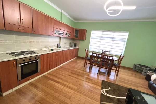 Shtepi me qera 2+1 ne Tirane - 550 Euro