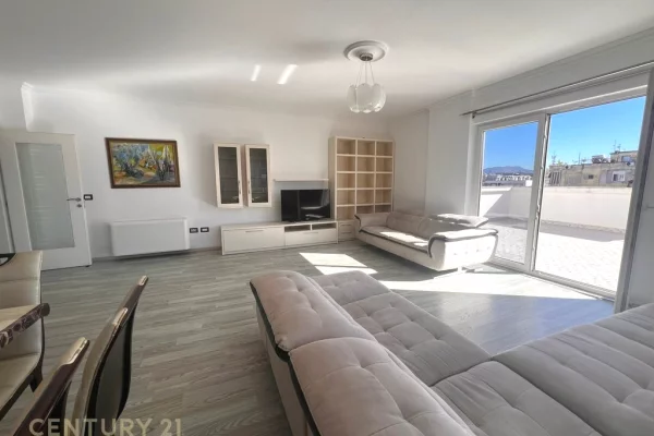 Shtepi me qera 2+1 ne Tirane - 1,300 Euro