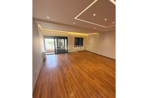 Business Property for Rent 3+1 in Tirana - 1,600 Euro