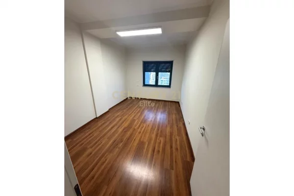 Business Property for Rent 3+1 in Tirana - 1,600 Euro