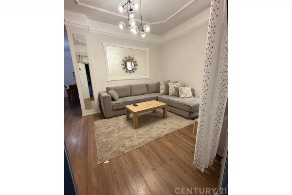 Shtepi me qera 1+1 ne Tirane - 450 Euro