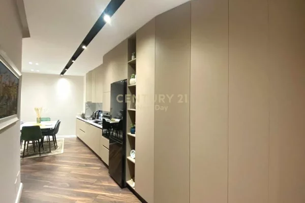 Shtepi ne shitje Apartament ne Tirane, 1+1, Mobilimi E mobiluar, Pagesa 177,000  Euro.