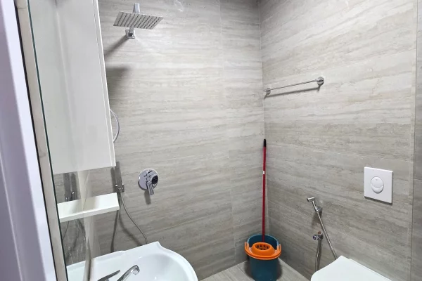 Shtepi me qera 2+1 ne Tirane - 700 Euro