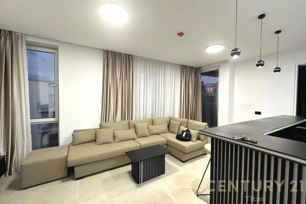 Shtepi me qera 2+1 ne Tirane - 1,350 Euro