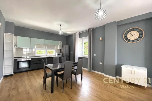 Shtepi me qera 2+1 ne Tirane - 950 Euro