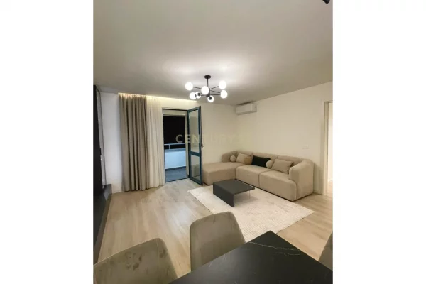 Shtepi me qera 2+1 ne Tirane - 1,200 Euro