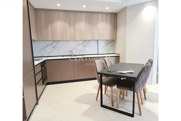 Casa in affitto 2+1 a Tirana - 800 Euro