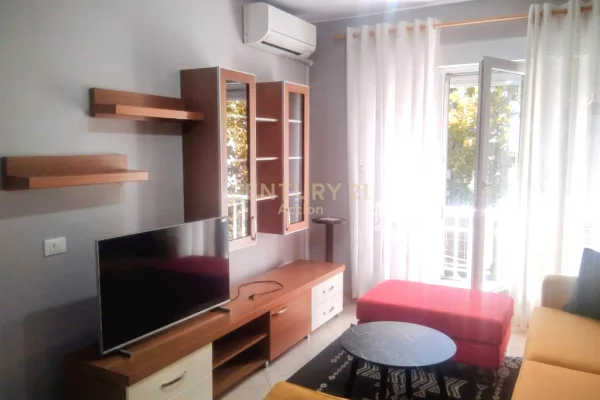Shtepi me qera 2+1 ne Tirane - 650 Euro