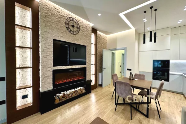 Shtepi me qera 2+1 ne Tirane - 880 Euro