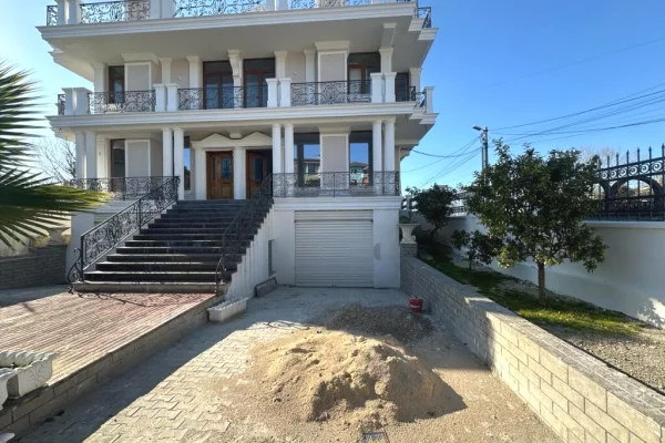 House for Sale 4+1 in Tirana - 800,000 Euro