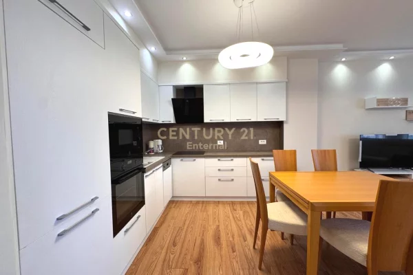 Casa in affitto 2+1 a Tirana - 1,200 Euro