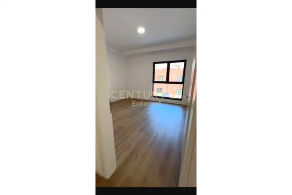 DUBLEX PER QERA GARDEN BUILDING