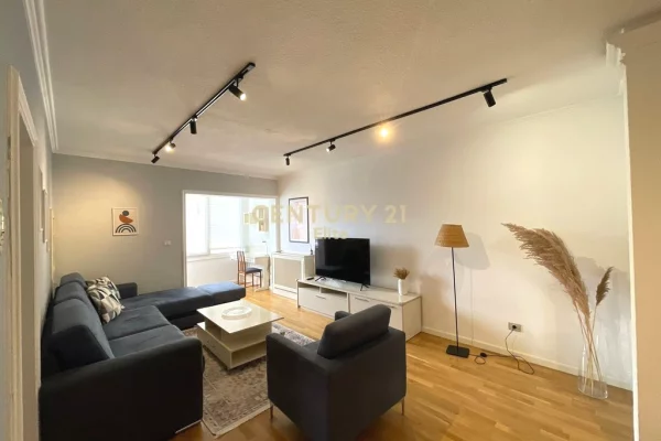 Shtepi me qera 2+1 ne Tirane - 750 Euro