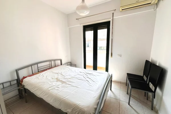 Shtepi ne shitje Apartament ne Tirane, 2+1, Mobilimi E mobiluar, Pagesa 310,000  Euro.