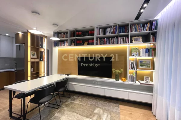 Shtepi me qera 2+1 ne Tirane - 1,350 Euro