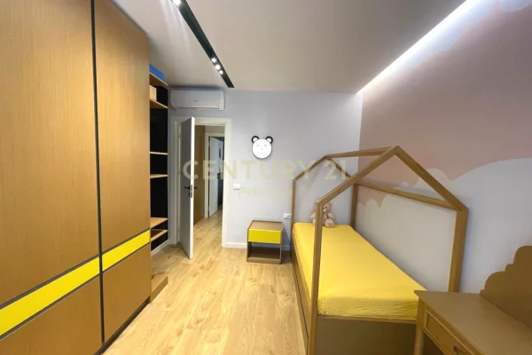 Shtepi me qera Apartament ne Tirane, 2+1, Mobilimi E mobiluar, Pagesa 1,350  Euro.