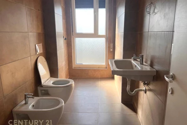 Shtepi me qera Apartament ne Tirane, 1+1, Mobilimi E mobiluar, Pagesa 500  Euro.