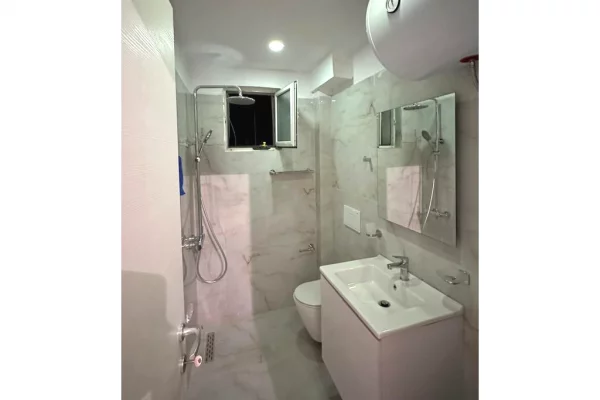 Business Property for Rent 3+1 in Tirana - 800 Euro