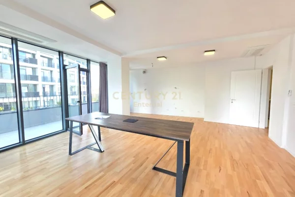 Business Property for Rent 3+1 in Tirana - 1,850 Euro