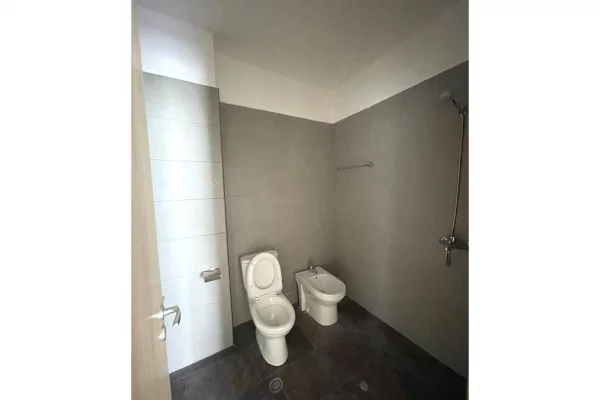 JEPET ME QIRA AMBIENT PER ZYRA, KOMUNA E PARISIT !