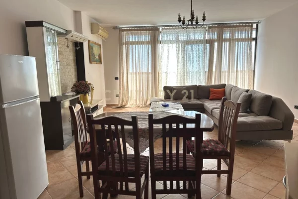 Shtepi me qera Apartament ne Tirane, 2+1, Mobilimi E mobiluar, Pagesa 700  Euro.