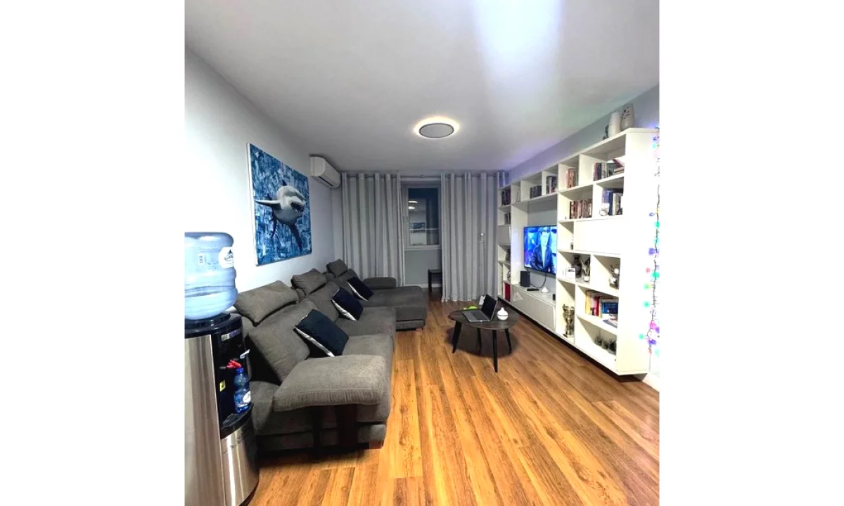 Shtepi me qera Apartament ne Tirane, 2+1, Mobilimi E mobiluar, Pagesa 900  Euro.