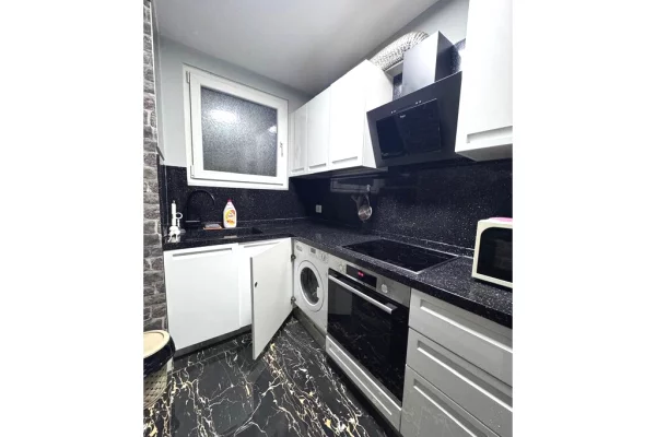 Shtepi me qera Apartament ne Tirane, 2+1, Mobilimi E mobiluar, Pagesa 900  Euro.