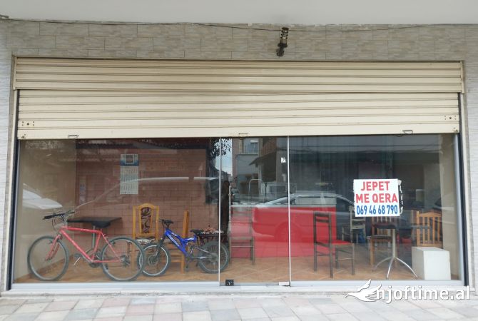 Ambient biznesi me qera 2+1 ne Fier - 320 Euro