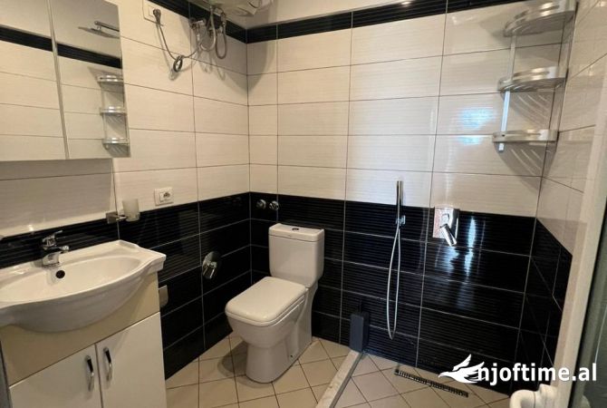 Shtepi me qera Apartament ne Tirane, 2+1, Mobilimi E mobiluar, Pagesa 400  Euro.