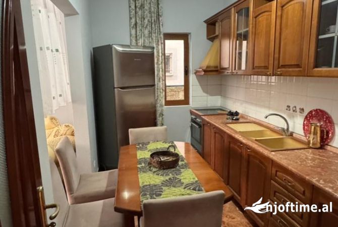 Shtepi me qera 2+1 ne Tirane - 500 Euro