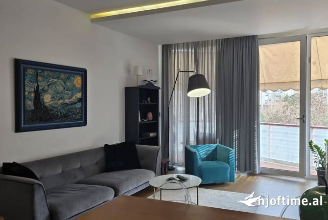 Shtepi me qera 2+1 ne Tirane - 1,000 Euro