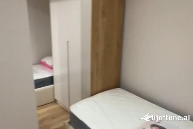 Shtepi me qera 2+1 ne Tirane - 750 Euro