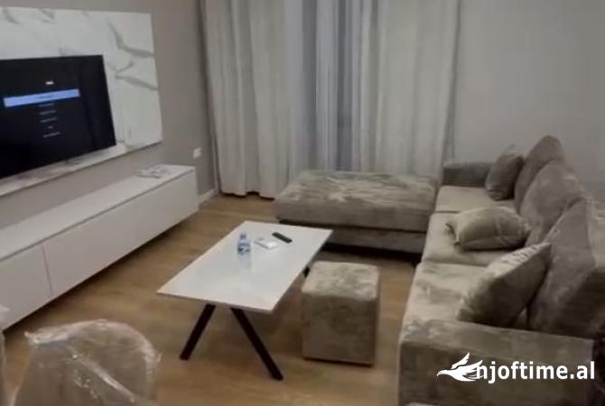 Shtepi me qera 2+1 ne Tirane - 750 Euro
