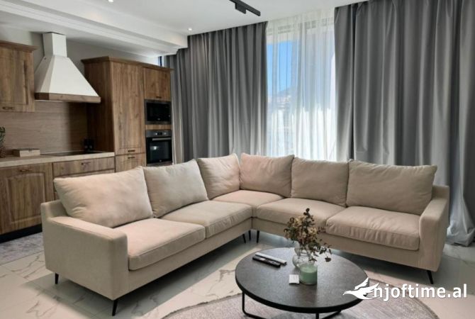 Shtepi ne shitje 2+1 ne Tirane - 450,000 Euro