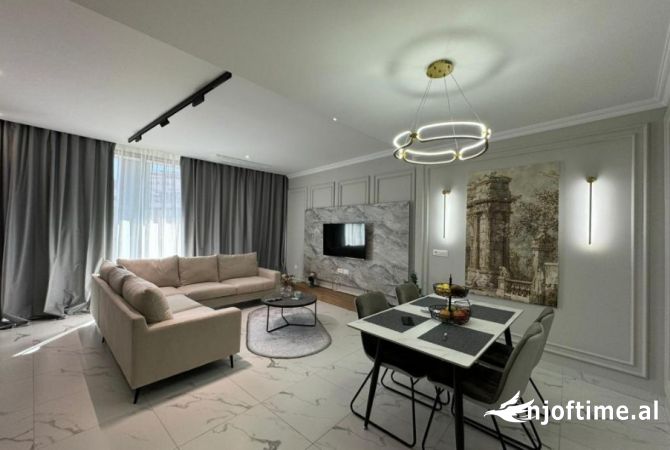 Shtepi ne shitje Apartament ne Tirane, 2+1, Mobilimi E mobiluar, Pagesa 450,000  Euro.