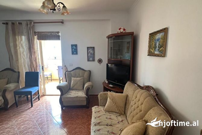 Shtepi ne shitje Apartament ne Durres, 1+1, Mobilimi E mobiluar, Pagesa 75,000  Euro.