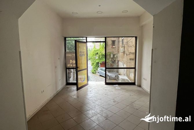 Business Property in Sale 1+1 in Tirana - 100,000 Euro